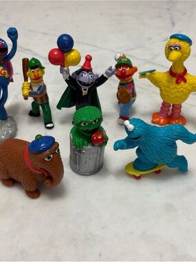Vintage Sesame Street Mini Figures Set - Colorful Characters